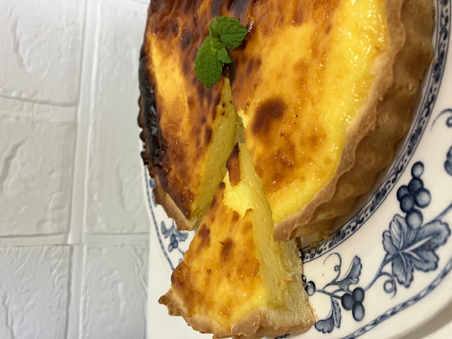 焼きたてチーズタルト